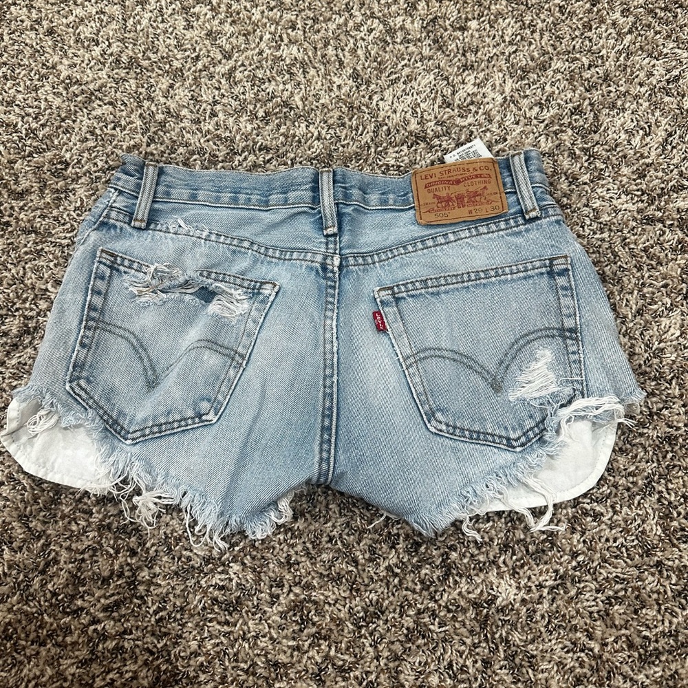 The perfect Levi Jean Shorts